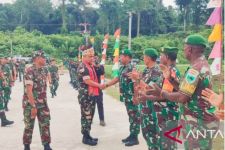Pangdam Kasuari Ingatkan Anggota TNI Jaga Netralitas pada Pemilu 2024 - JPNN.com Papua