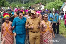 Mengawali Pelayanan 2024, Bupati Manokwari Kunjungi Dua Distrik Baru - JPNN.com Papua