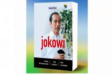 Wartawan Media di Papua Serahkan Buku Karyanya Kepada Presiden Jokowi - JPNN.com Papua