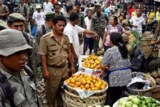 Satpol PP Bisa Jadi Centeng Pejabat Daerah - JPNN.com