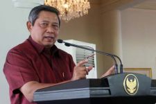 SBY Makan Nasi Anak Yatim - JPNN.com