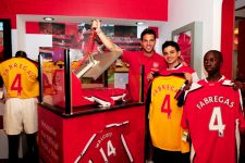 Fabregas Mengaku Dipaksa Bertahan - JPNN.com