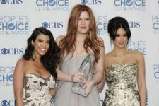 Trio Kardashian Tersandung Kartu Kredit - JPNN.com