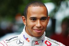 Hamilton Tidak Tersaingi di Latihan GP Malaysia - JPNN.com