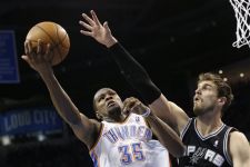 Telat Panas, Spurs Dibekuk OKC - JPNN.com