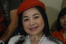 Seruni Bahar: Demi Tuhan, Saya Tuntut Anisa Bahar - JPNN.com