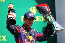 Vettel Berjaya di Kanada Kali Pertama - JPNN.com