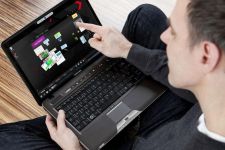 Toshiba Lengkapi Satellite Terbaru dengan Layar Sentuh - JPNN.com