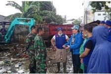 Walikota dan Ketua KNPI Ikut Bersih-bersih Kota Manado - JPNN.com