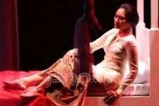 Persembahan Happy Salma untuk Kartini - JPNN.com