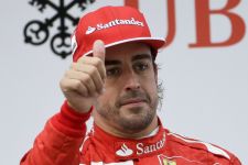 Alonso Dedikasikan Podium Pertama Ferrari Pada Domenicali - JPNN.com