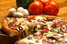 Nyam, Makan Pizza Bagus buat Kesehatan - JPNN.com