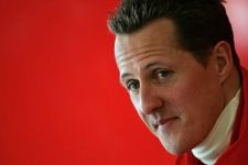 Sempat Membuka Mata, Schumacher Mulai Bisa Berkomunikasi - JPNN.com