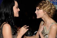 Katy Perry & Taylor Swift tak Akur Karena Mayer? - JPNN.com