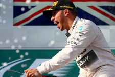 Lewis Hamilton Ejek Kualitas Red Bull - JPNN.com