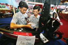 Siswa SMK Bikin Alat, Tinggal Telepon, Motor yang Dirampas Begal Langsung Mati - JPNN.com