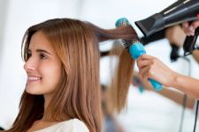 4 Nutrisi Penting untuk Rambut Tebal dan Kuat - JPNN.com