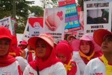 Kisah Dramatis Bidan yang Sedang Hamil Tua, Meninggal setelah Tugas 2 Persalinan - JPNN.com