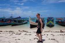 Turis Serbu Belitung, 50 ribu dalam Sehari - JPNN.com