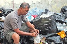 Bripka Seladi: Lebih Nikmat Jadi Pemulung Daripada... - JPNN.com