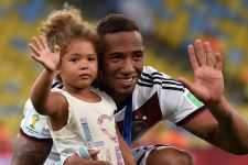 Ini Alasan Istri dan Anak Jerome Boateng Tak Terbang ke Prancis - JPNN.com