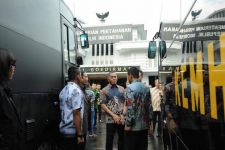 Menhan Lepas Bus Bantuan Mudik Lebaran Bersama - JPNN.com