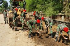 Keren! Pasukan Baret Merah Turun Bantu Korban Banjir Serang - JPNN.com