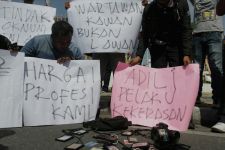 Kecam Aksi Kekerasan, Puluhan Wartawan Riau Datangi Lanud RSN - JPNN.com