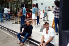 Calo Asyik Banget Jualan di Depan Ticket Box D'Essentials of Groove - JPNN.com