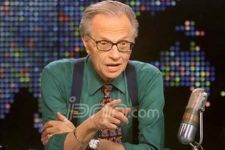 Larry King Tak Kenali Calon Penggantinya - JPNN.com