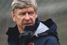 Wenger Bertahan Hingga 2014 - JPNN.com