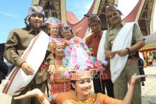 Bawa Puluhan Kada untuk Kenali Budaya Toraja - JPNN.com