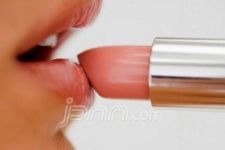Zat Kimia Dalam Lipstick Bahaya Bagi Jantung - JPNN.com