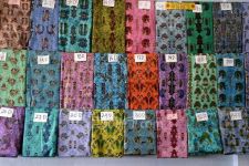 Jual Batik di Papua bisa Raup Rp 400 Juta Per Bulan - JPNN.com