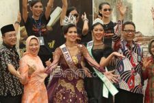 Kekaguman Miss Green Tourism Indonesia 2014 Atas Benteng Van den Bosch - JPNN.com