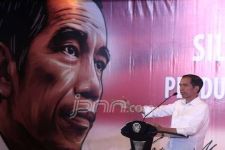 Pak Jokowi, Groundbreaking Perkeretaapian di Papua Barat Molor - JPNN.com