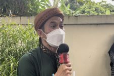 Dorce Gamalama Dimakamkan Sebagai Pria, Jangan Lagi Bicara Aneh - JPNN.com Sultra