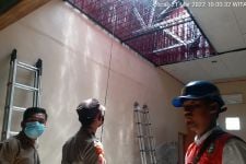  Pria Tewas Tersengat Listrik saat Perbaiki Rumah Dinas di Kolaka - JPNN.com Sultra