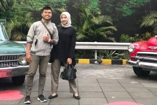 Viral Video Mengharukan Kekasih Memanggil Sayang Lalu Memeluk Jenazah Lettu Marinir Iqbal - JPNN.com Sultra