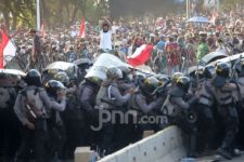 Demo Akbar Mahasiswa 1104, Suara Tuntutan Jokowi Mundur Mulai Menggema - JPNN.com Sultra