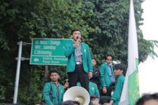 UIKA Geruduk Istana Ultimatum Presiden Jokowi 2x24 Jam Untuk Bersikap - JPNN.com Sultra