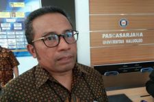 Rektor UHO Prof Zamrun Jamin Mahasiswi Korban Dosen Cabul Tetap Kuliah - JPNN.com Sultra