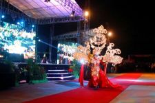 Ada Kostum Raja Buton di Ethno Carnival Pesona PTKN di Jawa Barat - JPNN.com Sultra