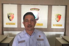 Guru Besar UHO Tersangka Pencabulan Mahasiswi Penuhi Panggilan Polisi, Tiga Pengacara Menemani - JPNN.com Sultra