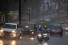 Waspada Potensi Bencana Hidrometeorologi Akibat Curah Hujan Tinggi di Sultra - JPNN.com Sultra