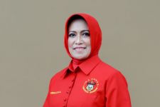 Balihonya Diturunkan Satpol PP Bombana, Anggota DPD RI Andi Nirwana Sebbu Protes - JPNN.com Sultra