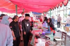 BBPOM Cek Keamanan Makanan di Pasar Pabukoan Solok, Ini Hasilnya - JPNN.com Sumbar