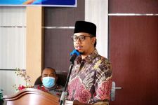 Wali Kota Bukittinggi Memastikan Awning di Jalan Minangkabau Tak Mengganggu Aset Pedagang - JPNN.com Sumbar