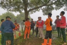 Tim Gabungan BPBD Agam Cari Penerbang Paralayang di Hutan Palembayan - JPNN.com Sumbar