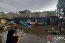 Banjir Kepung 20 Rumah di Bukittinggi, Warga Dievakuasi Sementara - JPNN.com Sumbar